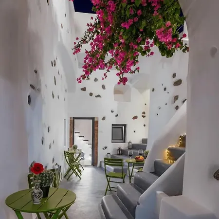 Сasa de vacaciones Ira Sea View Couple With Rooftop Jacuzzi