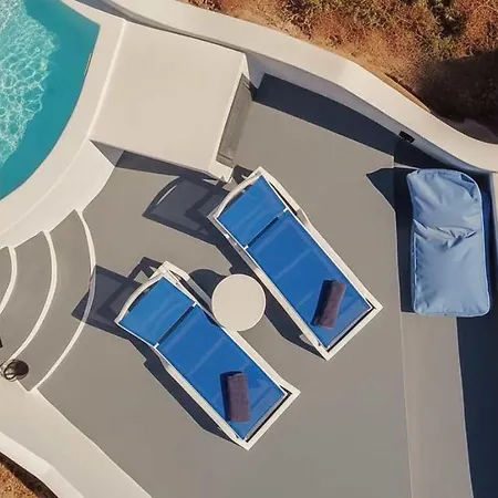 Ira Sea View Couple With Rooftop Jacuzzi