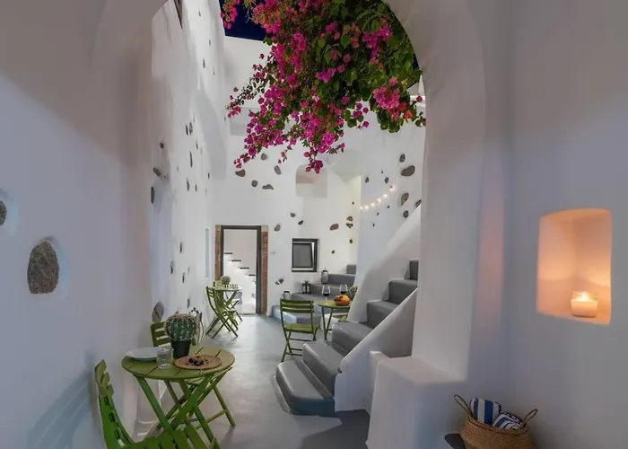 Сasa de vacaciones Ira Sea View Couple With Rooftop Jacuzzi *