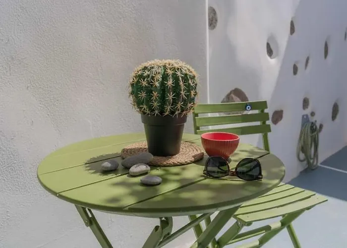 Ira Sea View Couple With Rooftop Jacuzzi