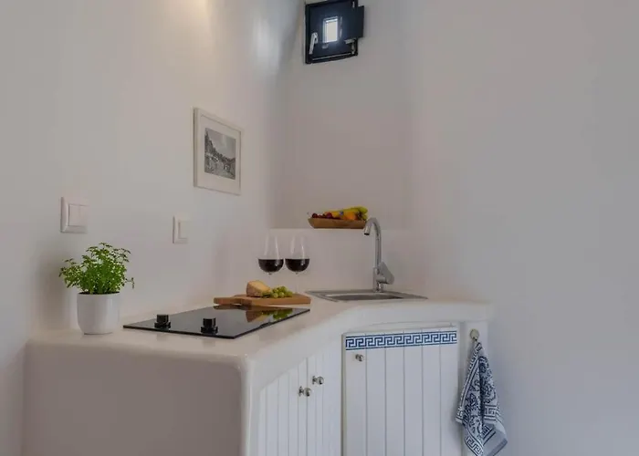 Ira Sea View Couple With Rooftop Jacuzzi *