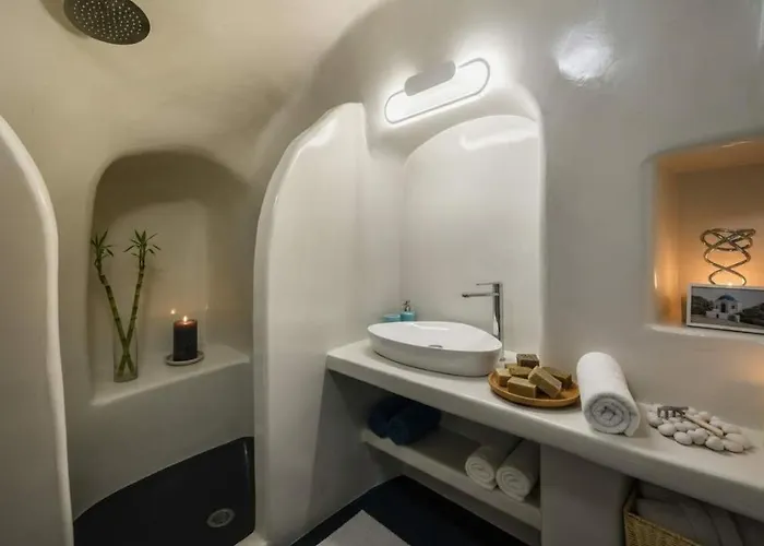 Сasa de vacaciones Ira Sea View Couple With Rooftop Jacuzzi